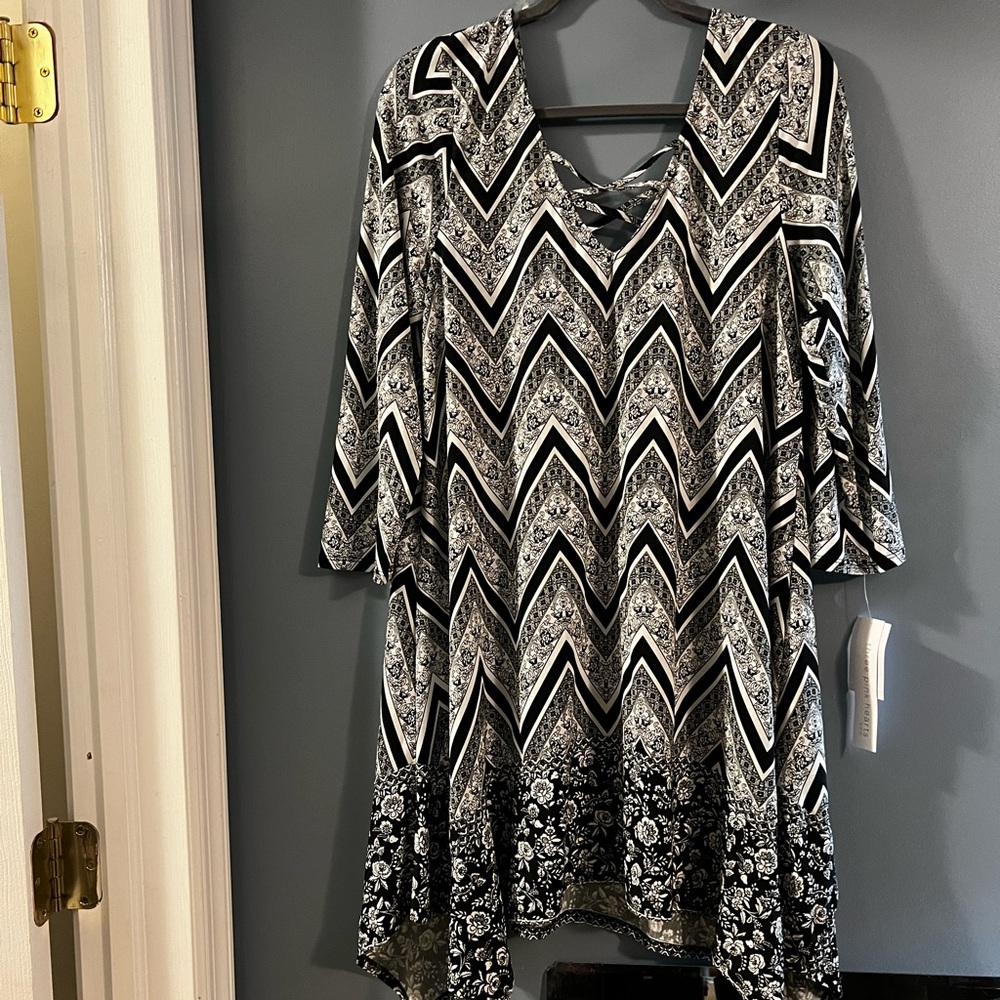 NWT black and white dress